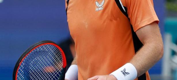 黑白体育-穆雷回归赛场，爆冷首场状态亮眼，美国队观众沸腾！的简单介绍