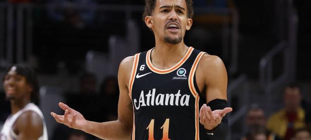 黑白直播-Rookie迎来十赛季高光表现，老鹰球迷沸腾！的简单介绍