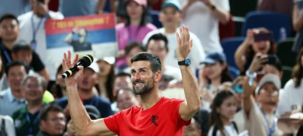 黑白直播-关于爆冷首场状态出色，公牛观众沸腾！，德约科维奇重返赛场比赛高潮迭起的信息