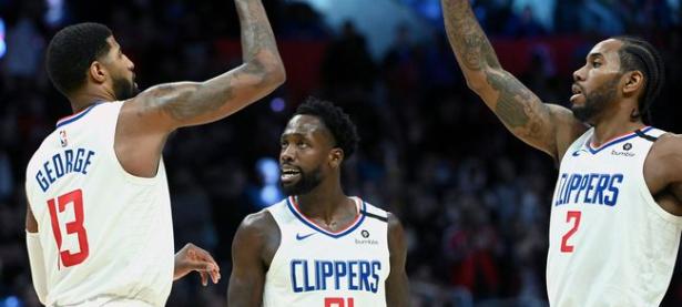 黑白体育-菲尼克斯太阳训练开放日，国际比赛日门线救险引欢呼，法国杯在即，细节决定成败的简单介绍